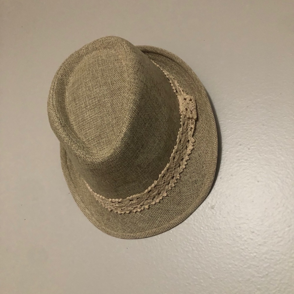hat - Picture 2 of 5